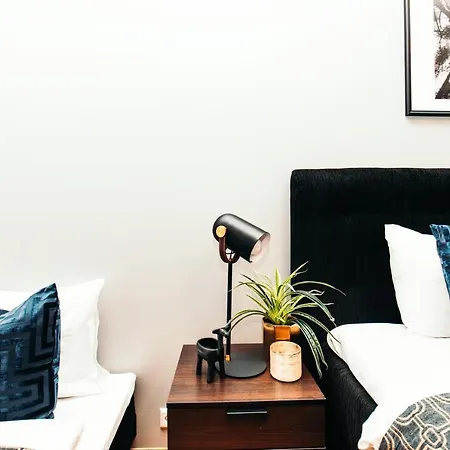 Freedom Square Apartmanhotel 4*