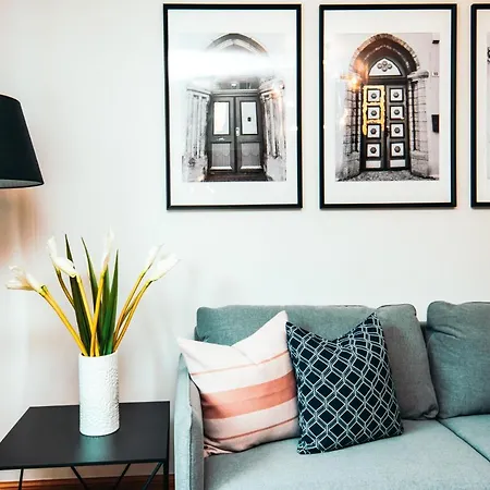 アパートホテル Freedom Square 4*