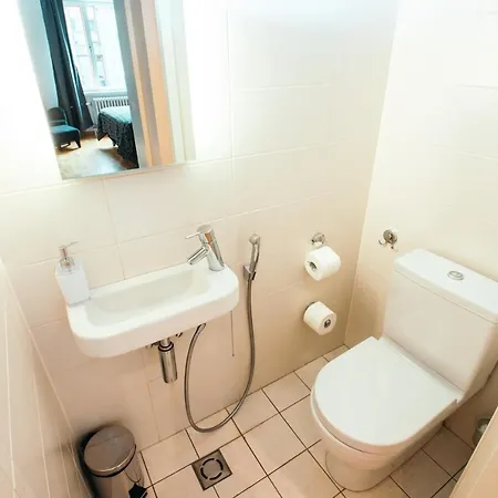 Freedom Square アパートホテル 4*