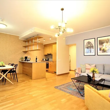 Freedom Square Aparthotel 4*