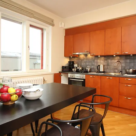 Freedom Square アパートホテル