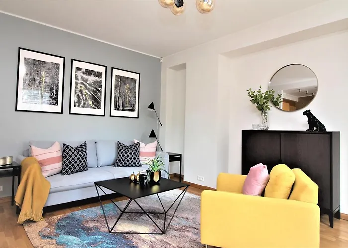 Freedom Square מלון דירות